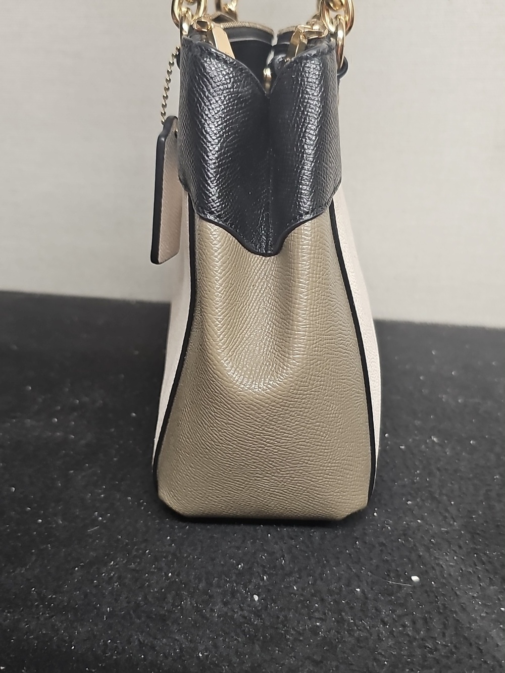 COACH CHRISTIE MINI COLOR BLOCK CARRYALL BFPM-04-009 - Picture 2 of 12